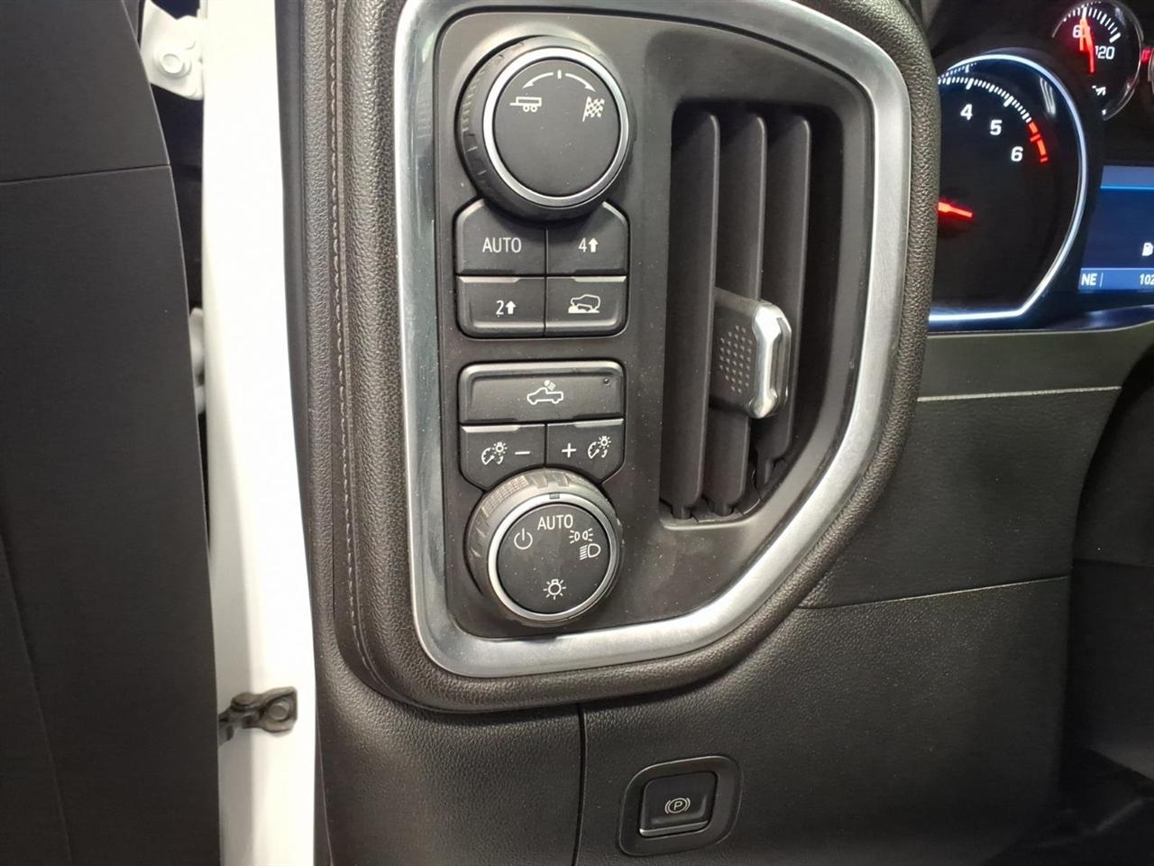 Chevrolet Silverado 1500 4WD Double Cab 147" LT 2019