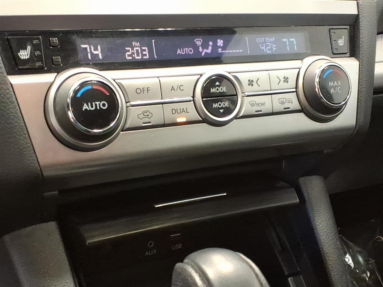 Subaru Outback 4dr Wgn 2.5i Premium 2017