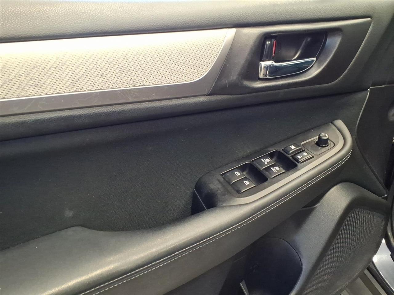 Subaru Outback 4dr Wgn 2.5i Premium 2017