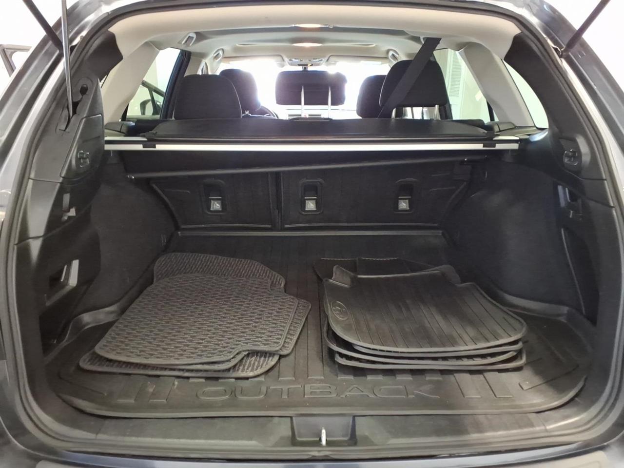 Subaru Outback 4dr Wgn 2.5i Premium 2017