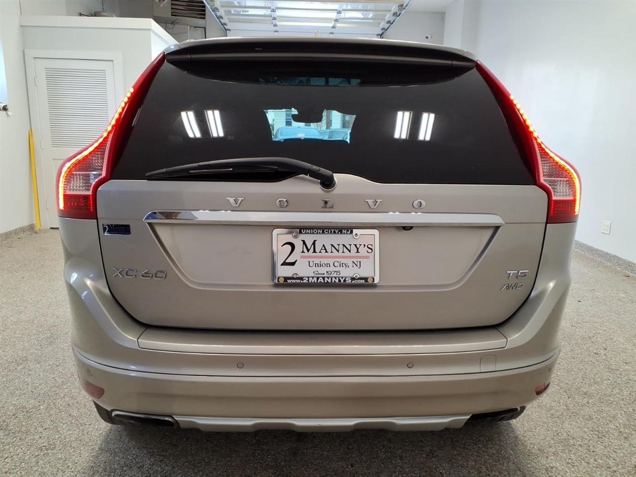 Volvo XC60 2015.5 AWD 4dr T5 2015