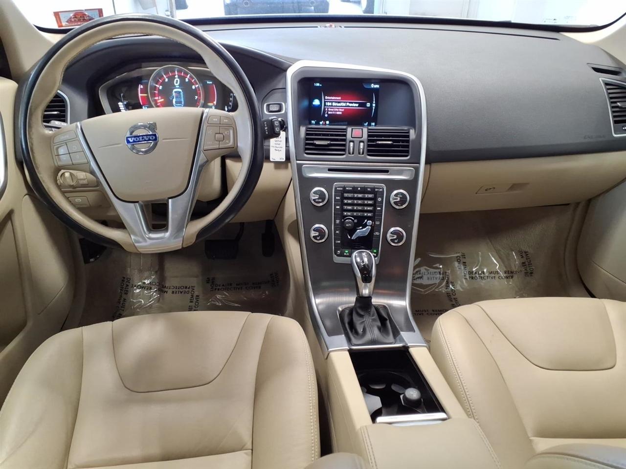 Volvo XC60 2015.5 AWD 4dr T5 2015