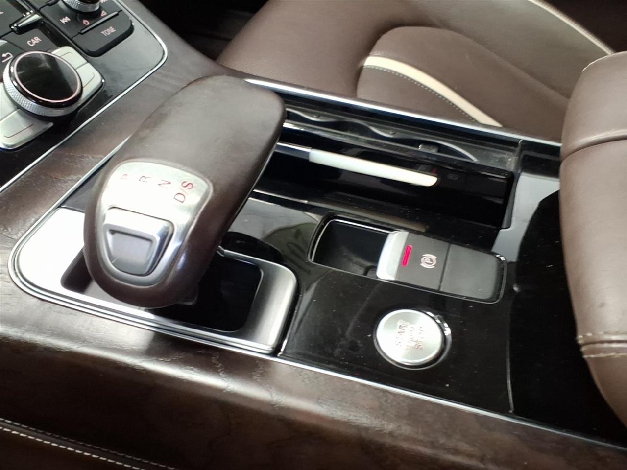 Audi A8 L 4dr Sdn 4.0T Sport 2016