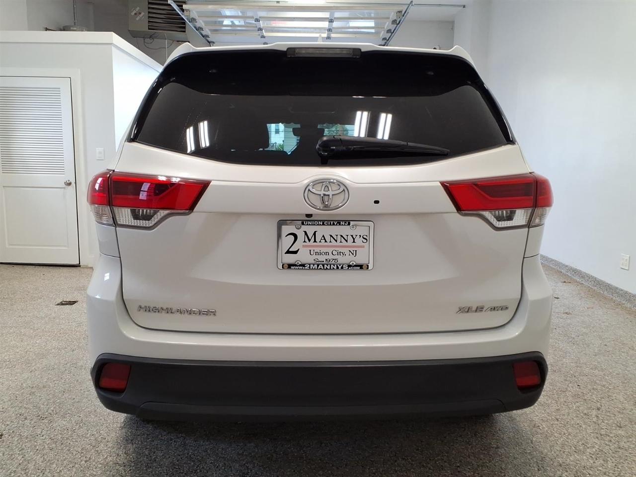 Toyota Highlander XLE AWD V6 2018