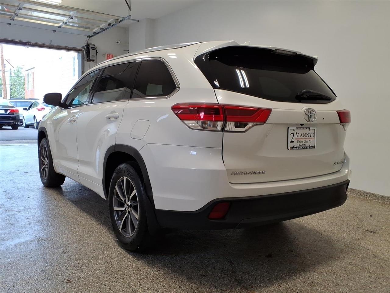 Toyota Highlander XLE AWD V6 2018
