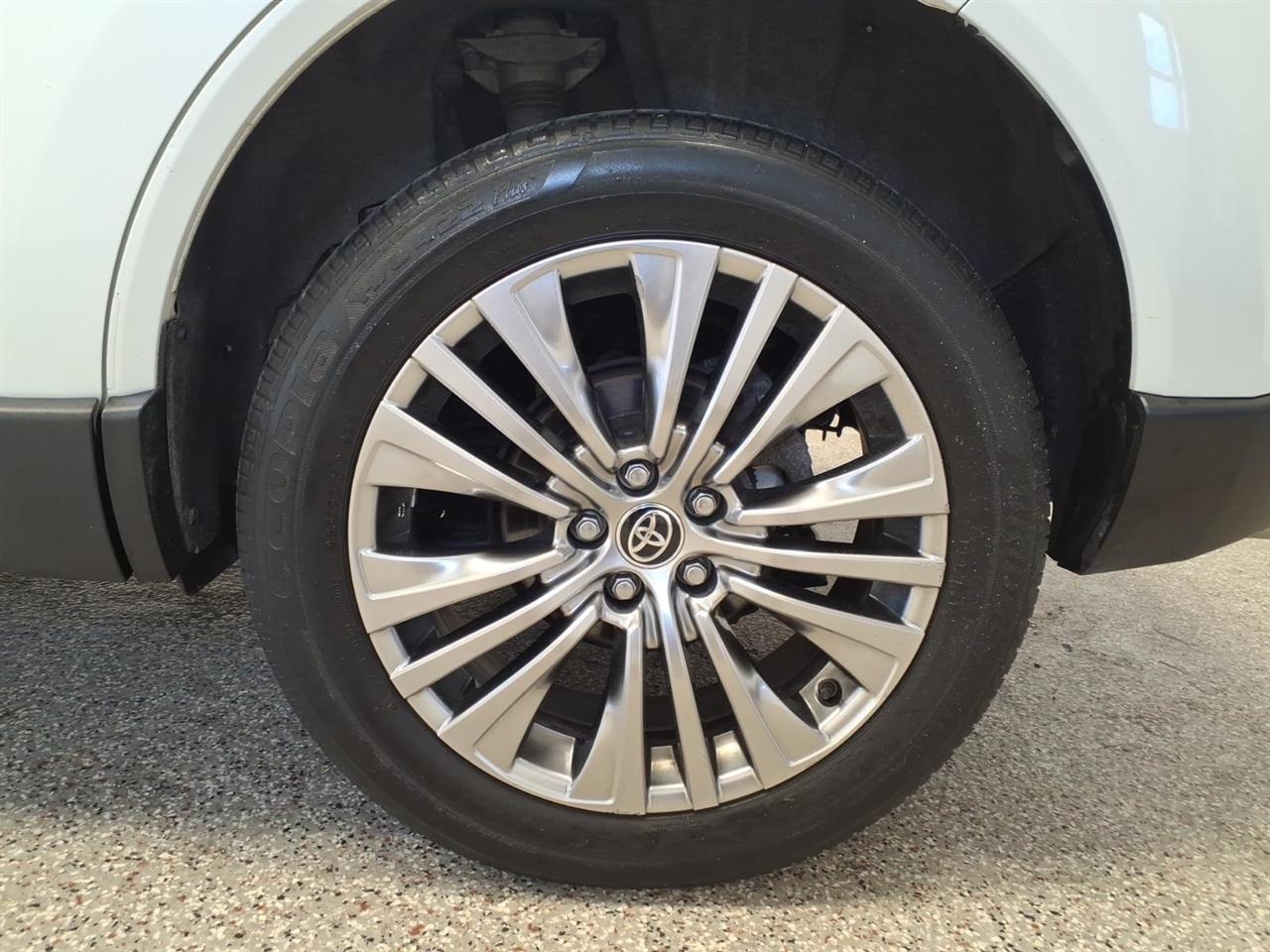 Toyota Venza XLE I4 AWD 2022