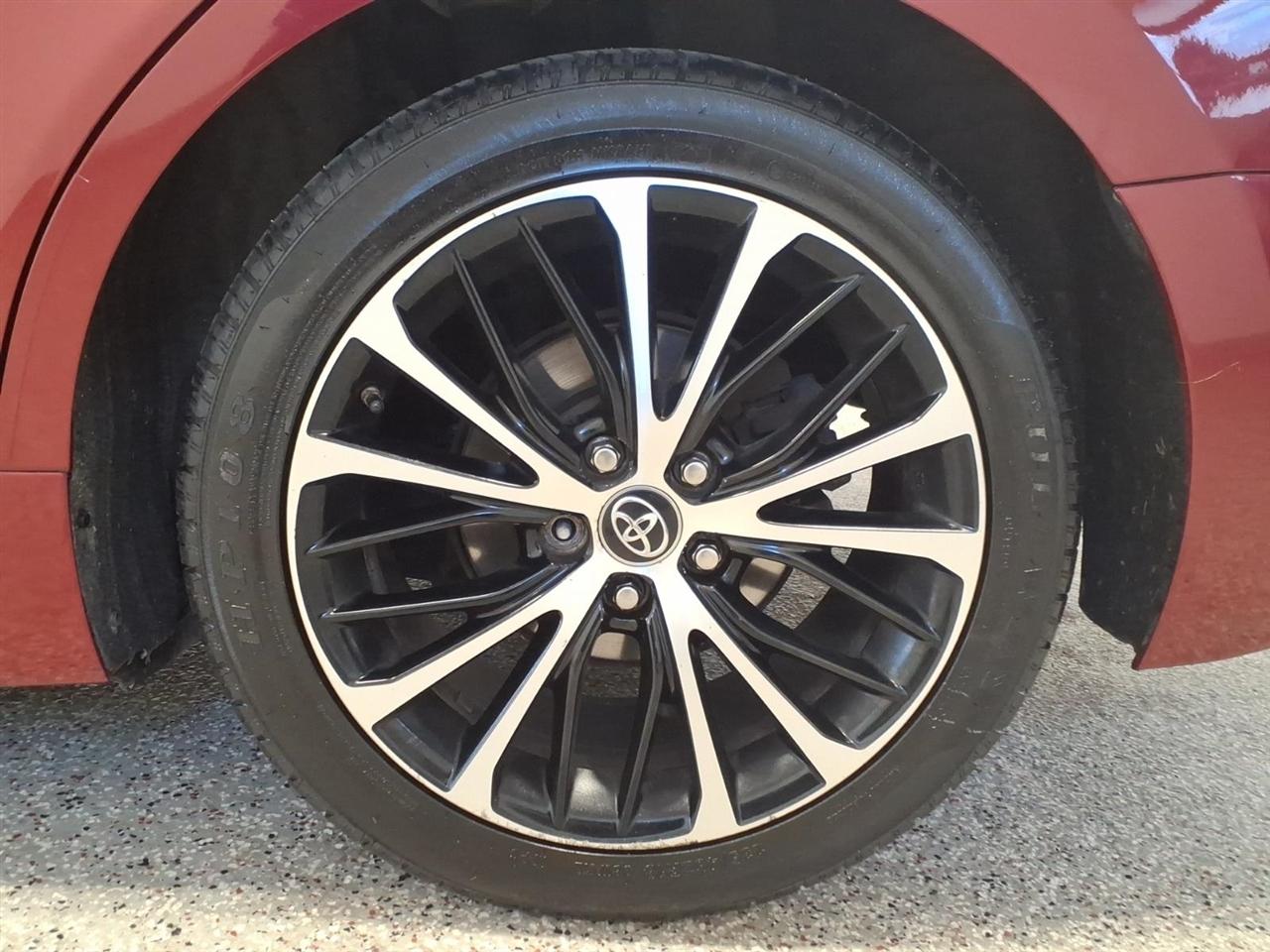 Toyota Camry SE 2018