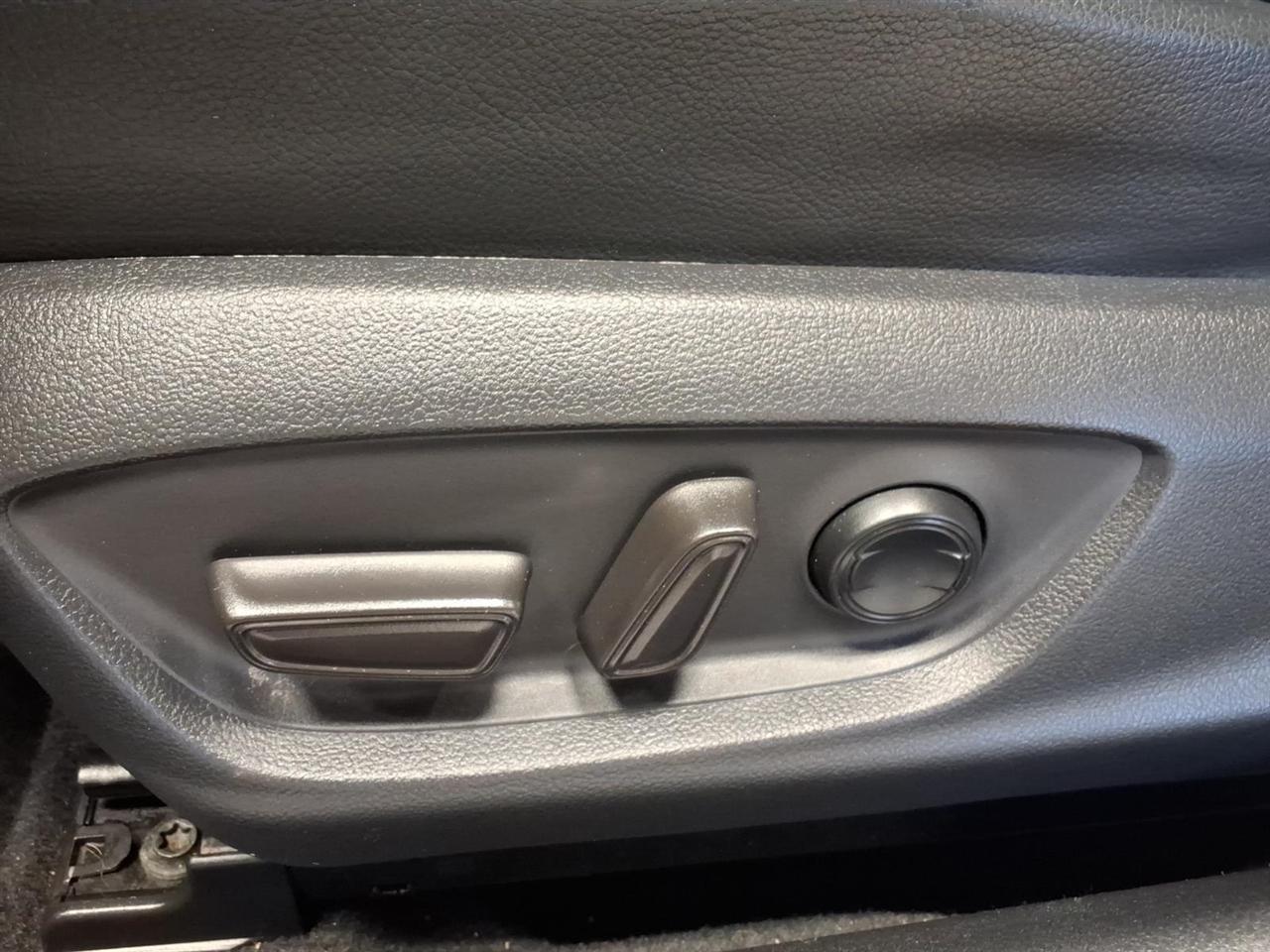 Toyota Camry SE 2018