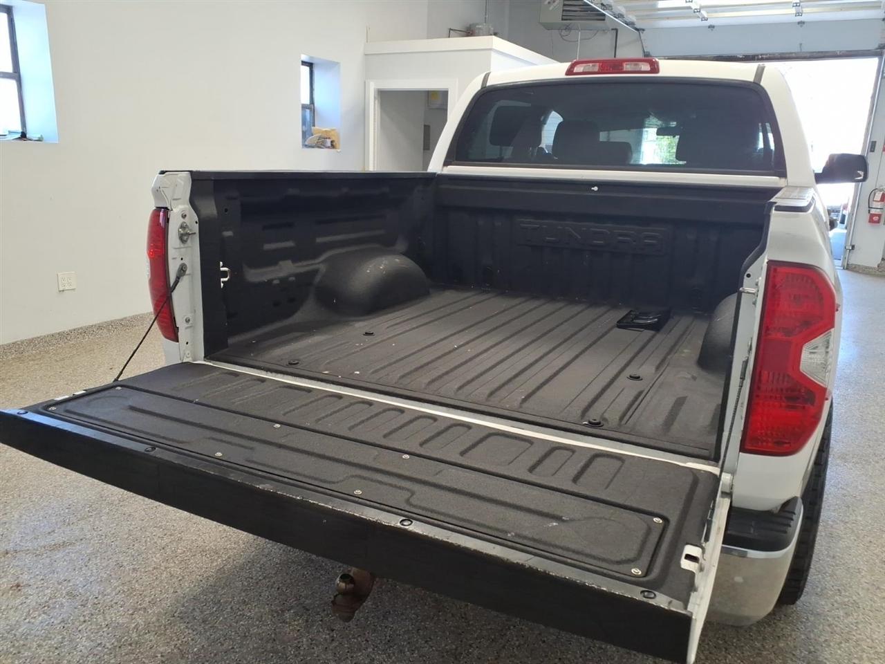Toyota Tundra 4WD SR5 CrewMax 5.5' Bed 4.6L (Natl) 2018