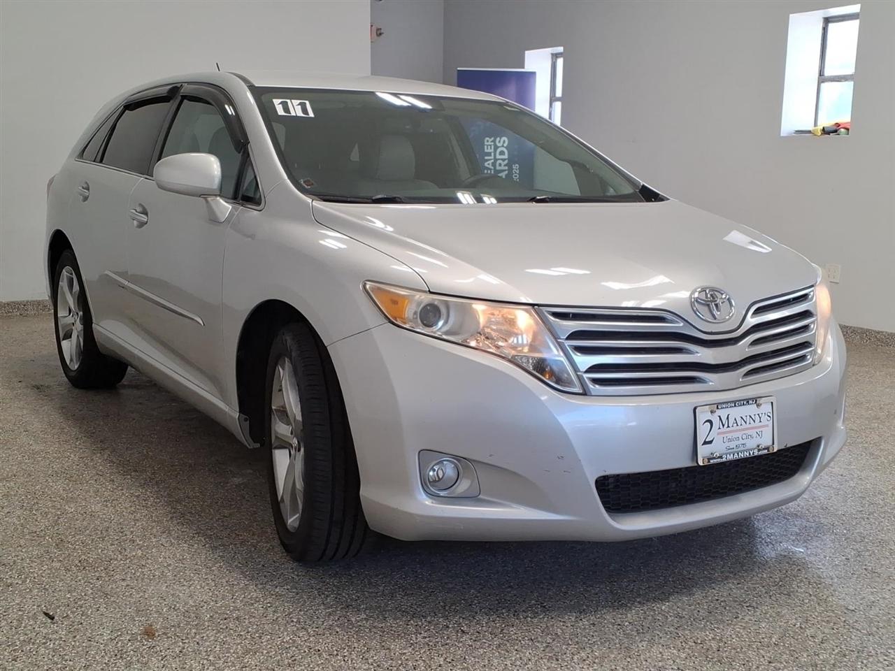 Toyota Venza 4dr Wgn V6 AWD (Natl) 2011