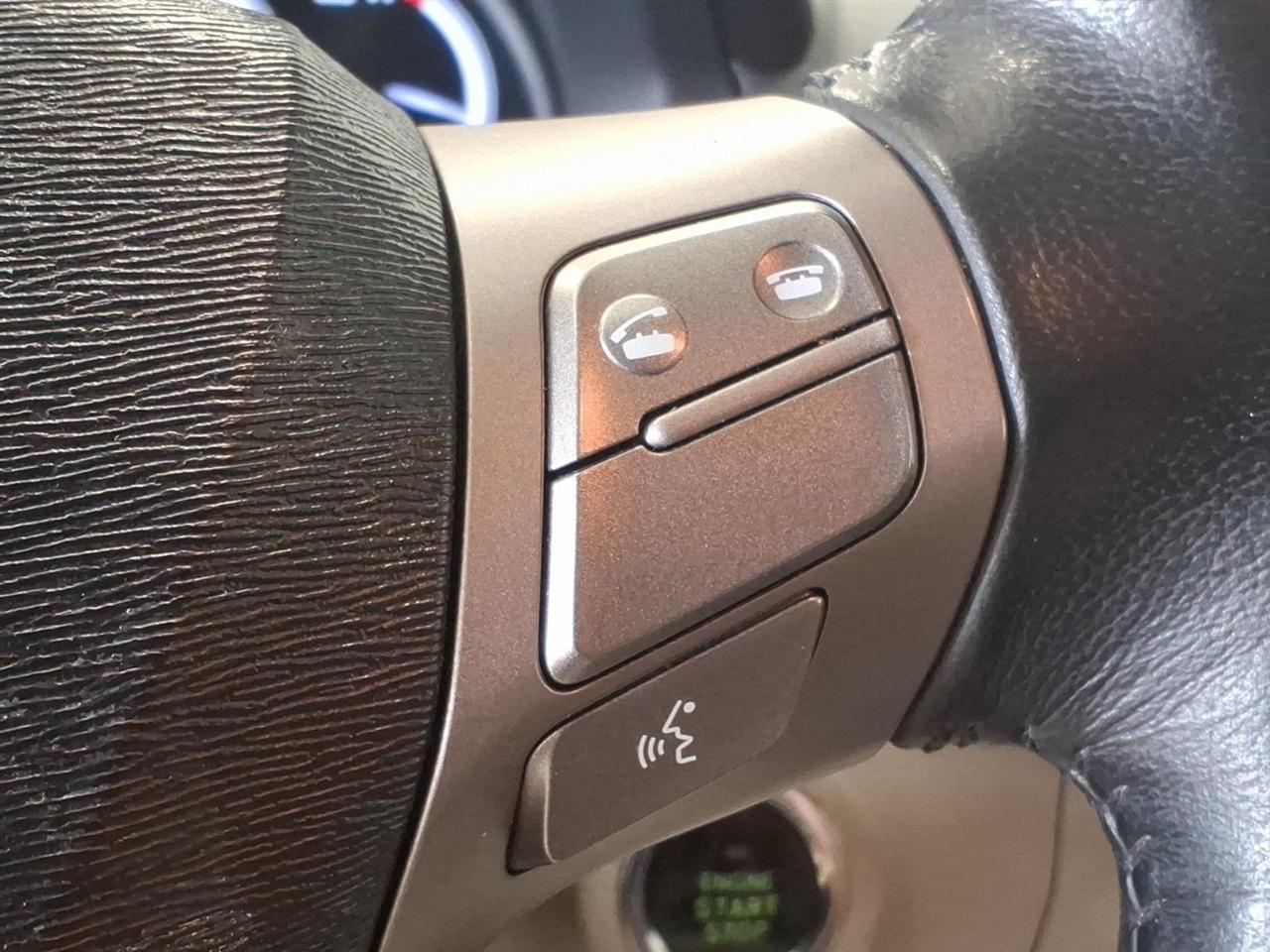 Toyota Venza 4dr Wgn V6 AWD (Natl) 2011