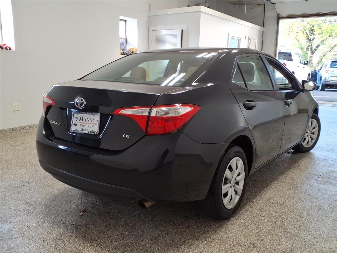 Toyota Corolla 4dr Sdn Auto LE (Natl) 2016