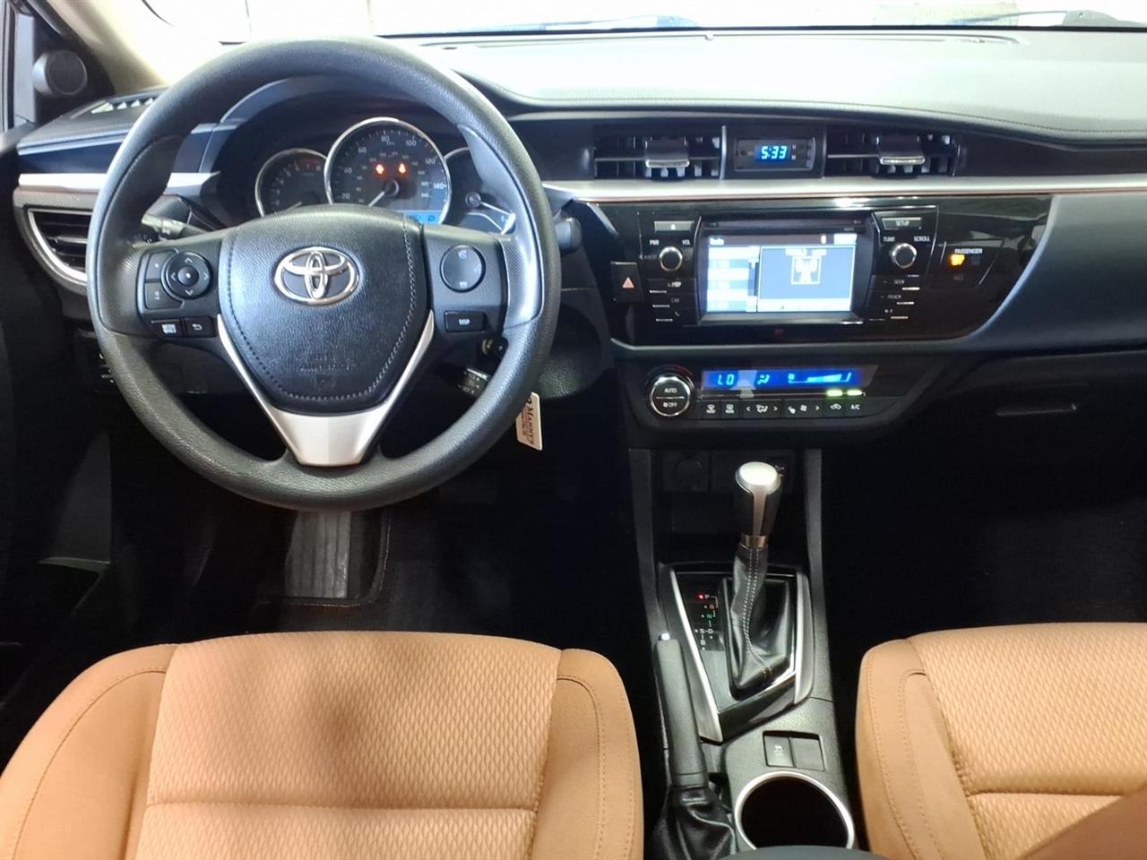 Toyota Corolla 4dr Sdn Auto LE (Natl) 2016