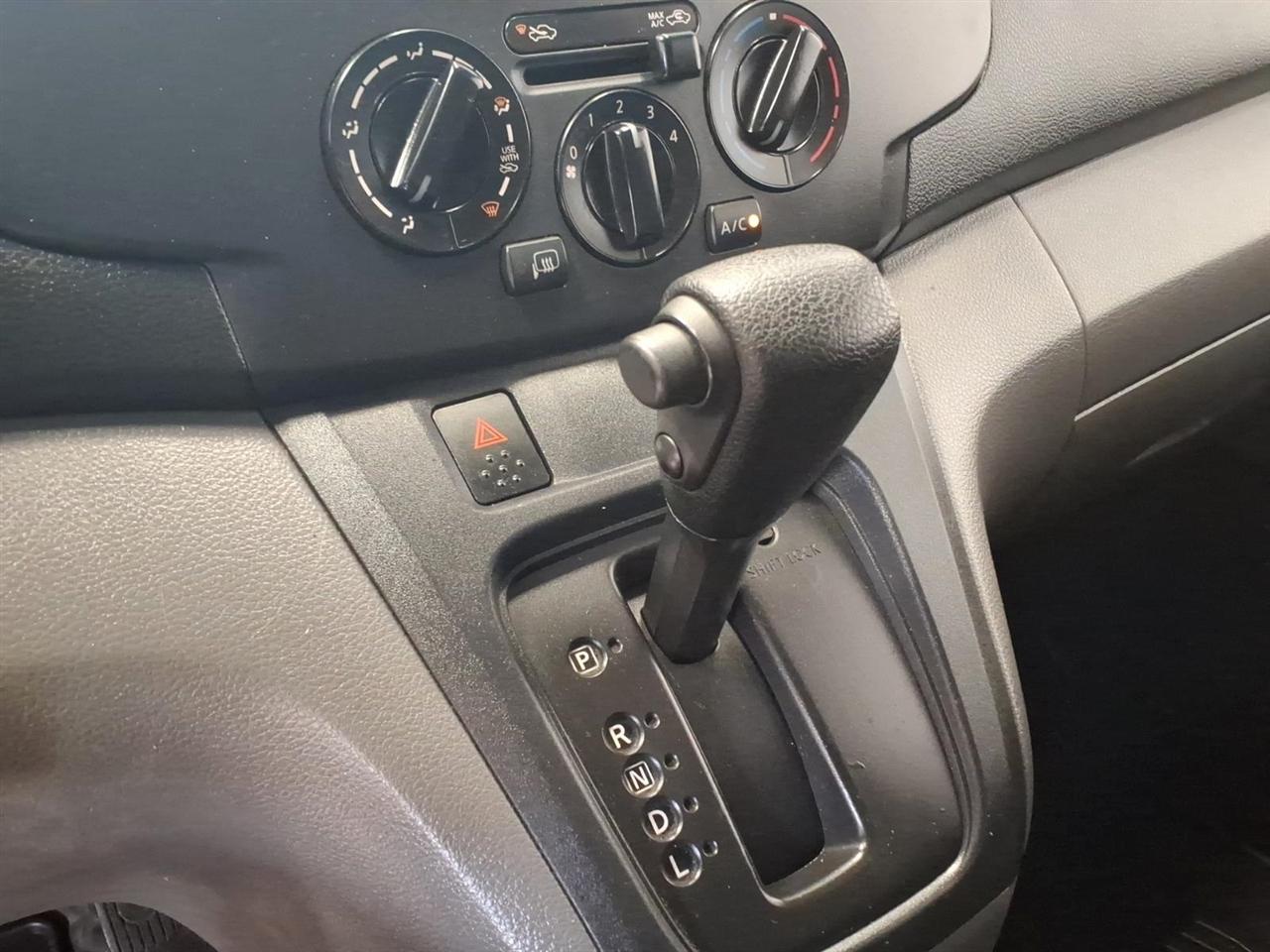 Nissan NV200 I4 SV 2015