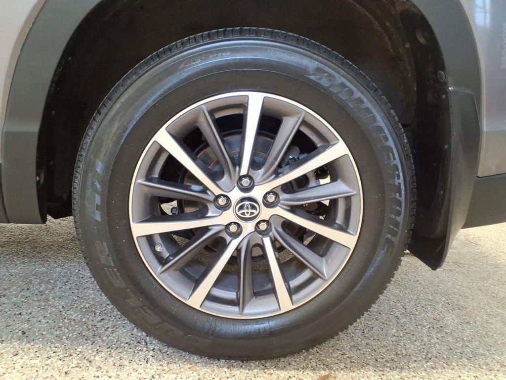 Toyota Highlander XLE AWD V6 2019