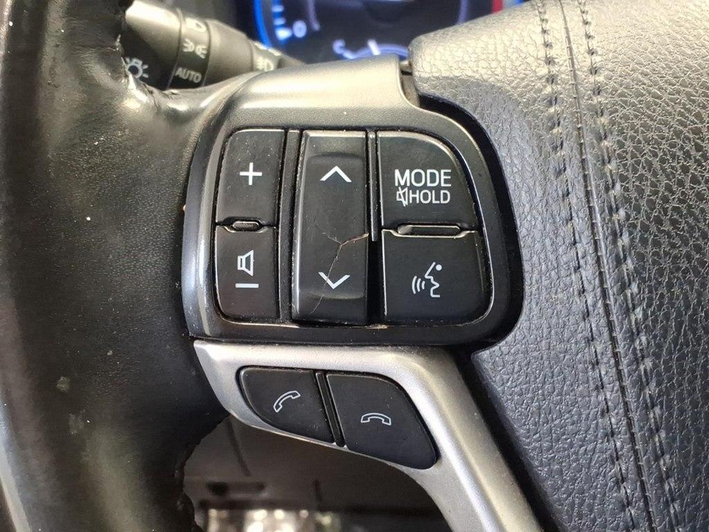 Toyota Highlander XLE AWD V6 2019