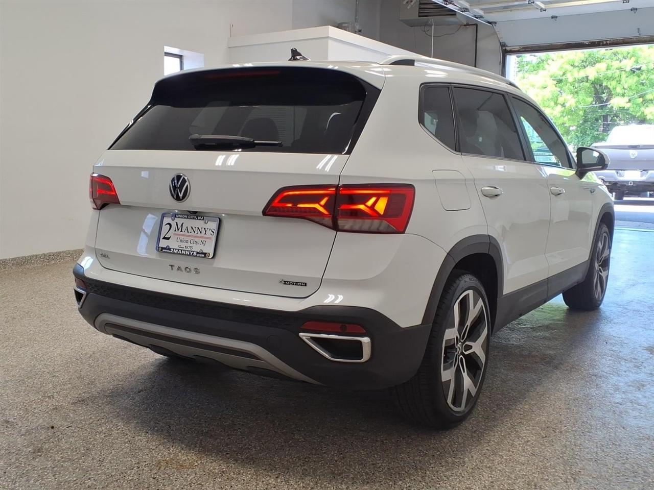 2022 Volkswagen Taos SEL - Photo 4
