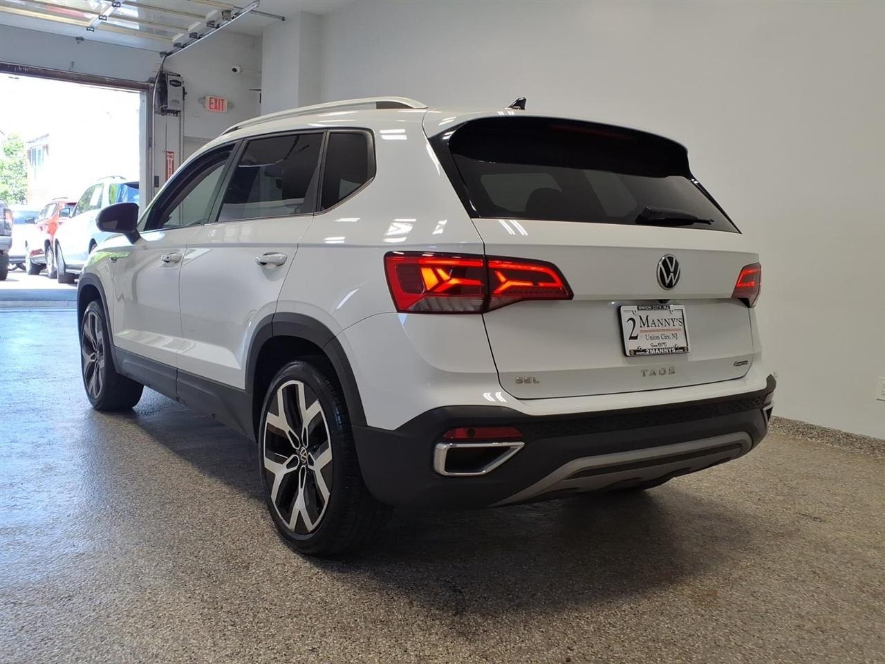 2022 Volkswagen Taos SEL - Photo 6
