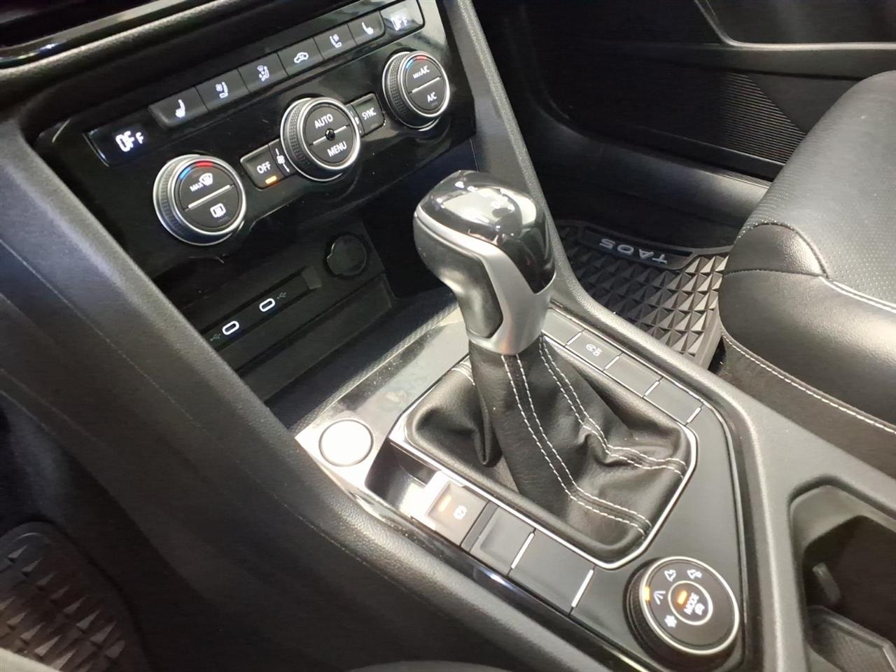 2022 Volkswagen Taos SEL - Photo 16