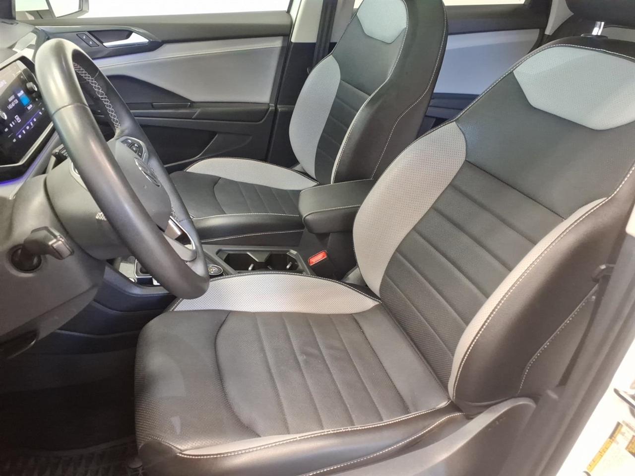 2022 Volkswagen Taos SEL - Photo 17