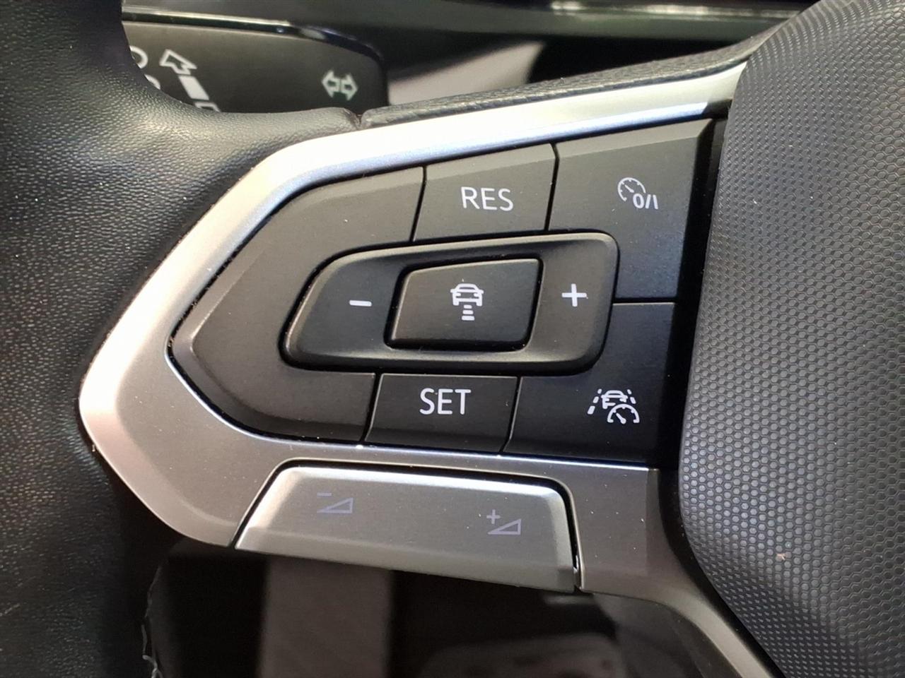 Volkswagen Taos SEL 4MOTION 2022