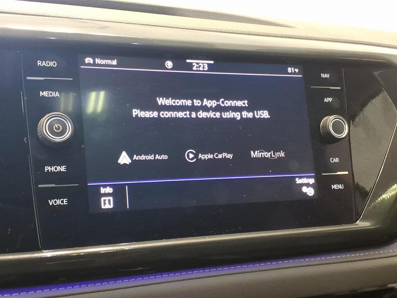 2022 Volkswagen Taos SEL - Photo 15