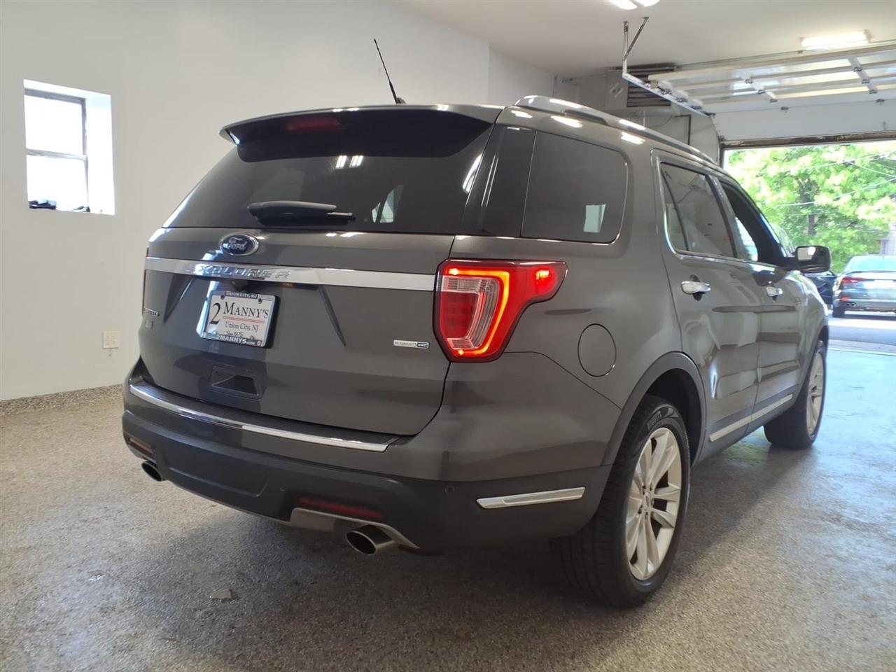 Ford Explorer Limited 4WD 2018
