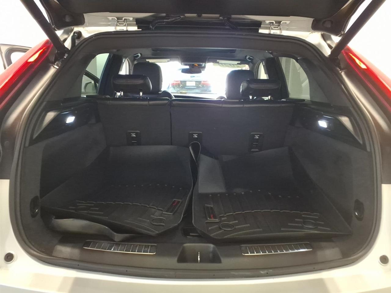 Cadillac XT4 AWD 4dr Premium Luxury 2020