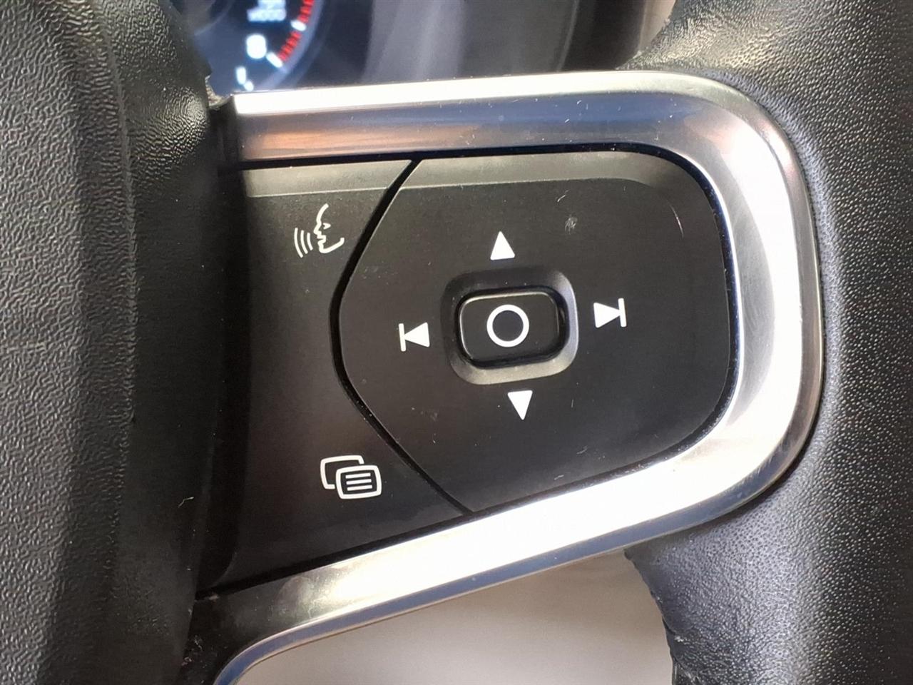 Volvo XC40 T5 AWD R-Design 2019