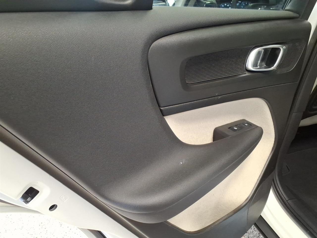 Volvo XC40 T5 AWD R-Design 2019