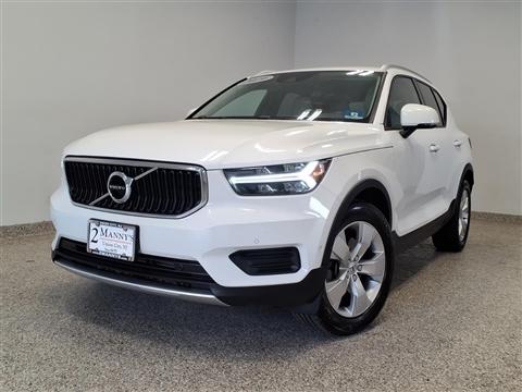 2019 Volvo XC40 T5 AWD Momentum