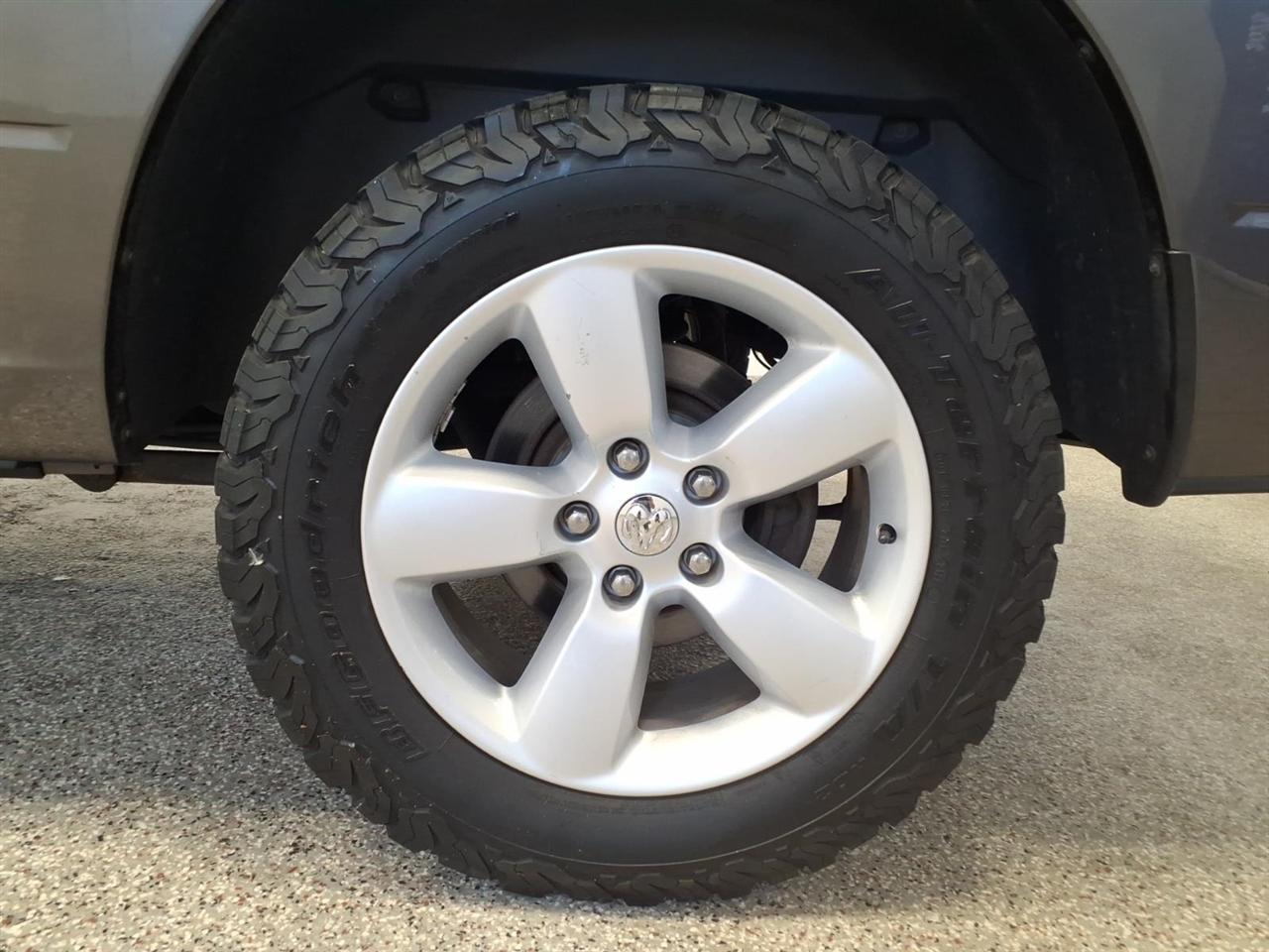 RAM 1500 4WD Crew Cab 140.5" Express 2015