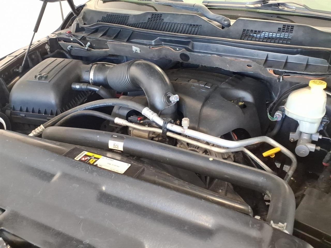 RAM 1500 4WD Crew Cab 140.5" Express 2015