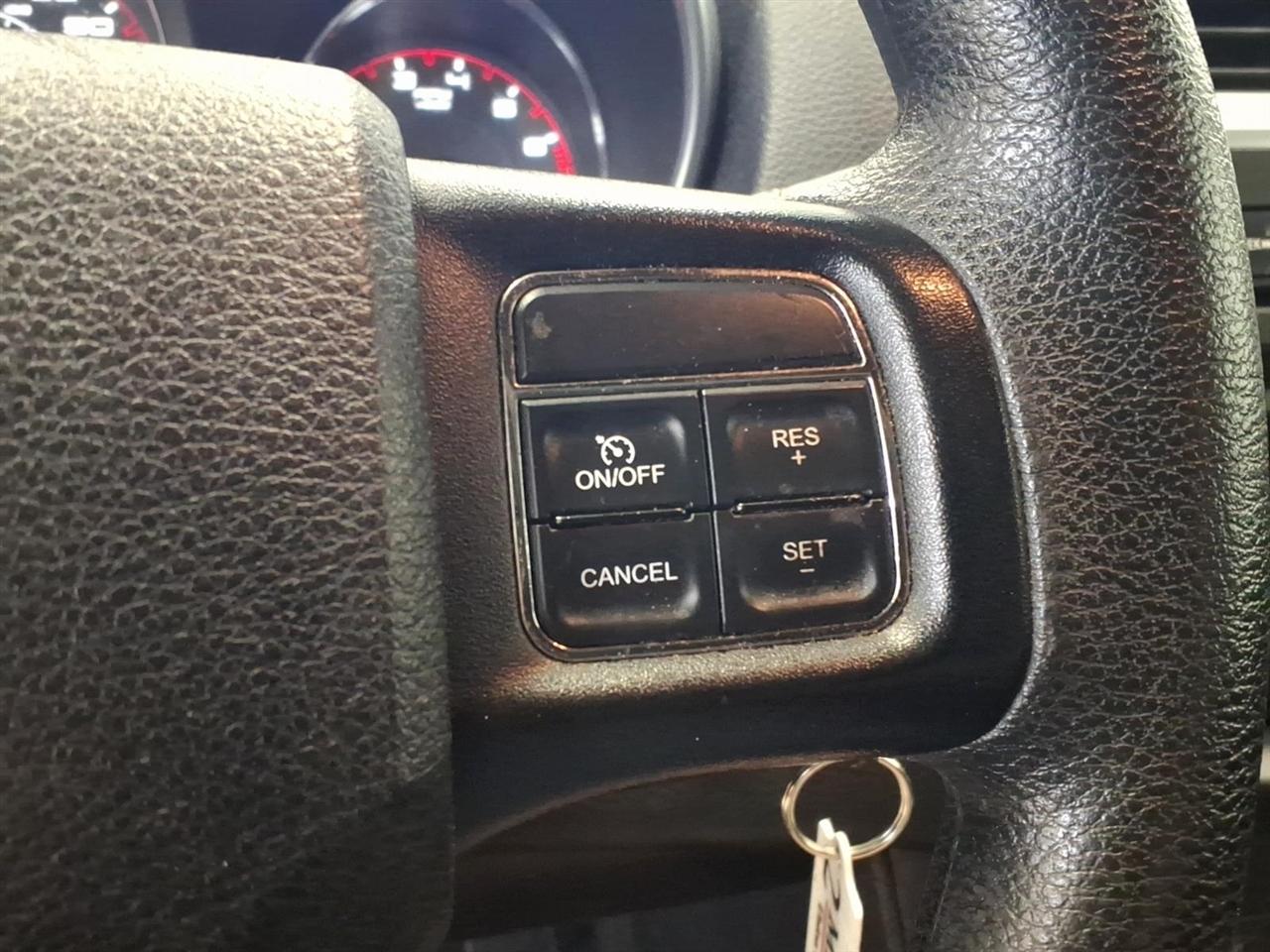 Dodge Avenger 4dr Sdn SE 2013