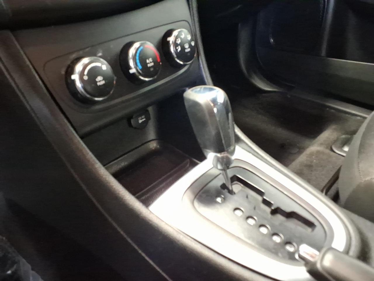 Dodge Avenger 4dr Sdn SE 2013