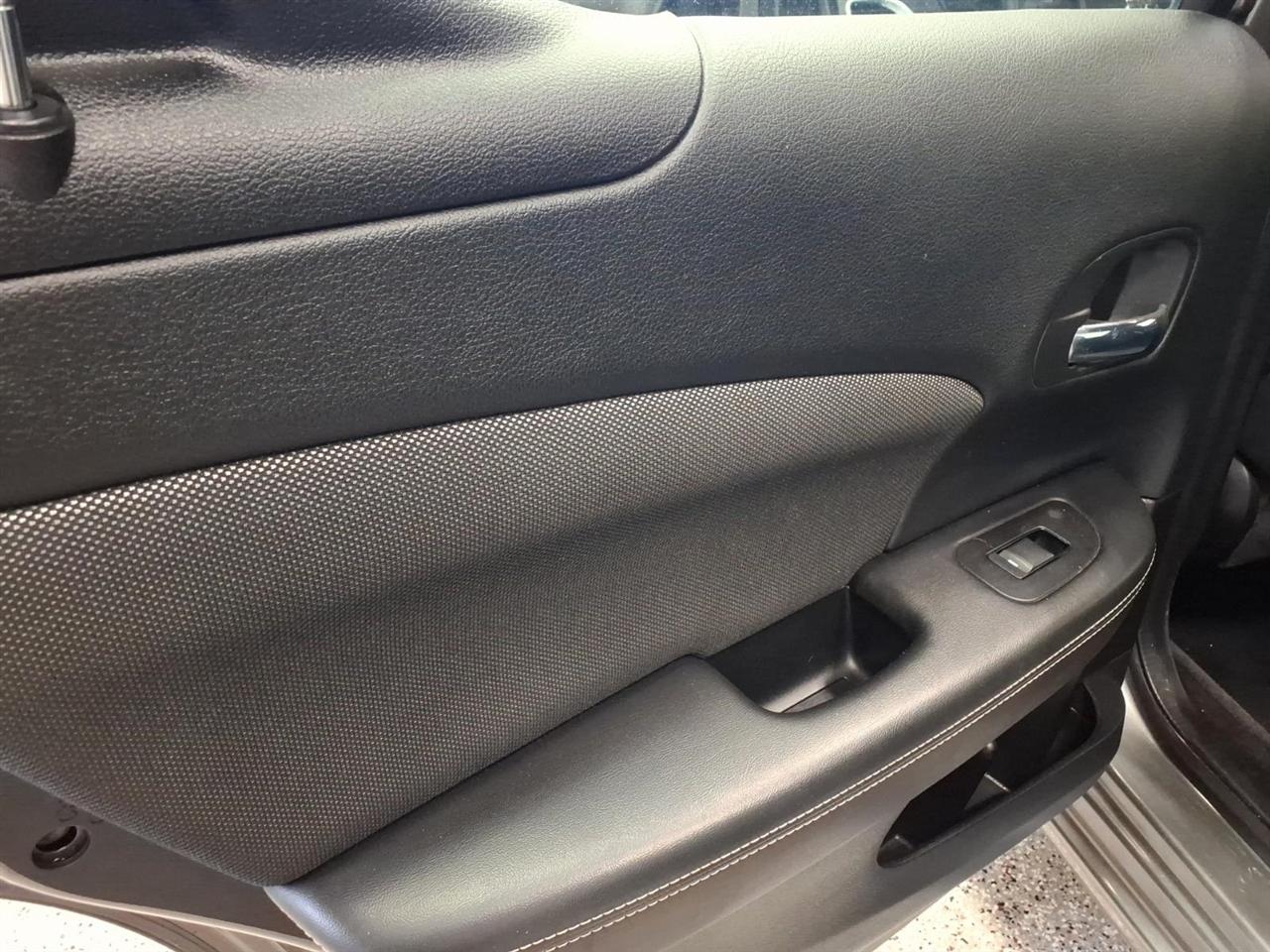 Dodge Avenger 4dr Sdn SE 2013