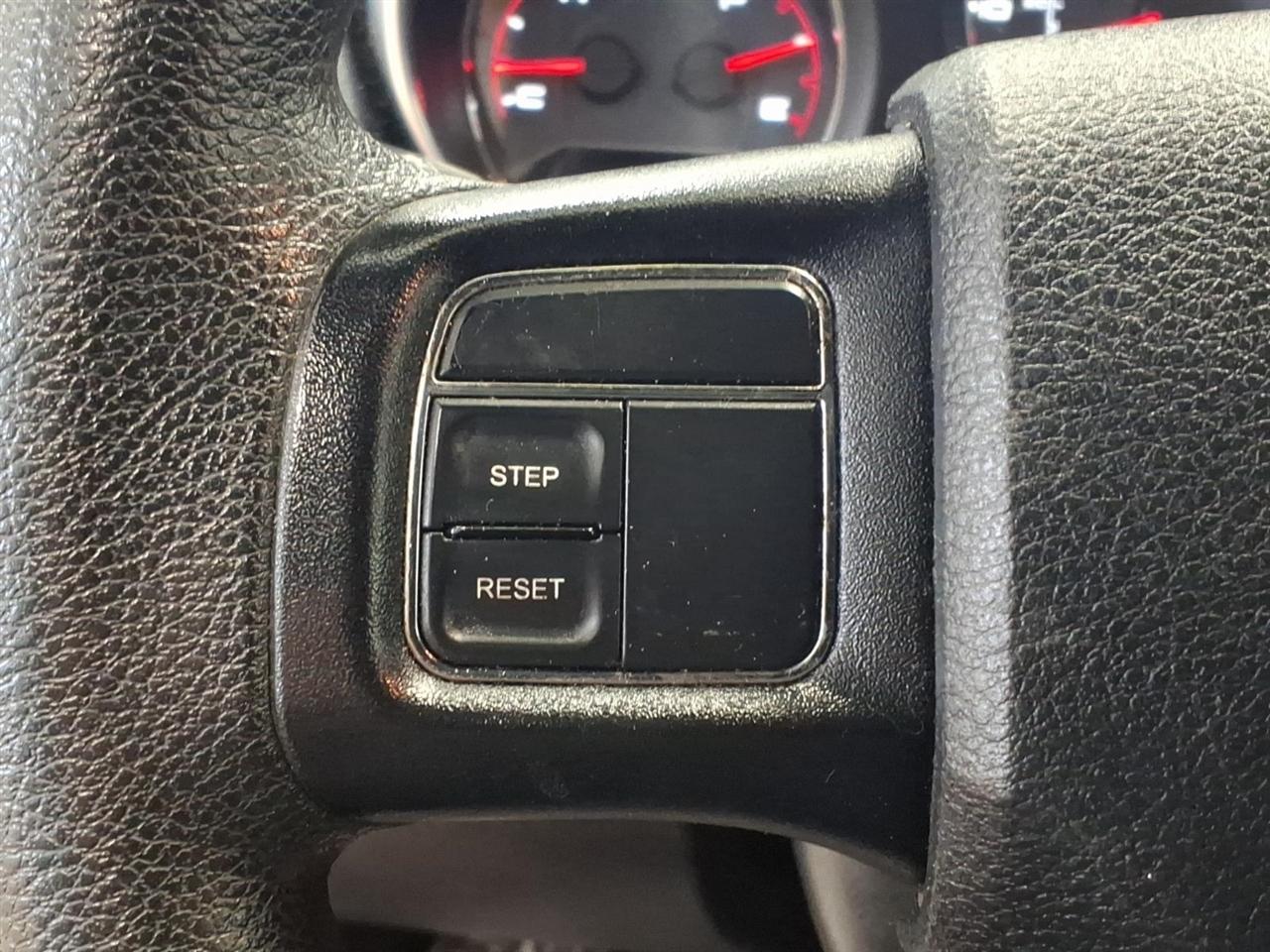 Dodge Avenger 4dr Sdn SE 2013