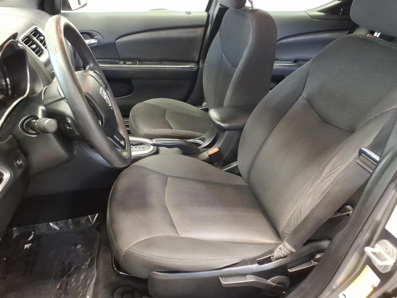 Dodge Avenger 4dr Sdn SE 2013