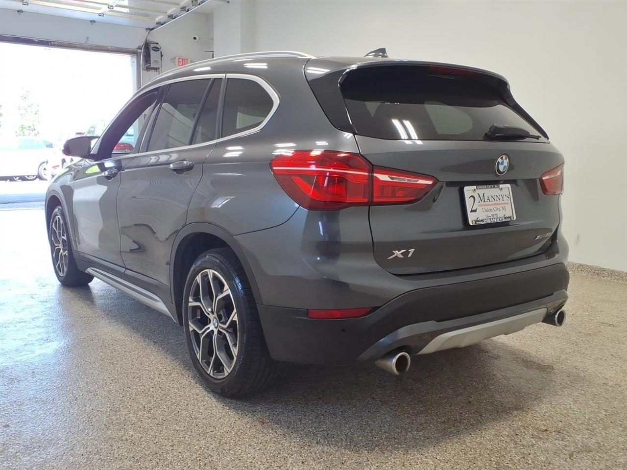 BMW X1 xDrive28i Sports Activity Vehicle 2021