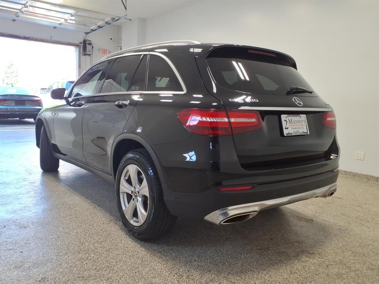 Mercedes-Benz GLC GLC 300 4MATIC SUV 2018
