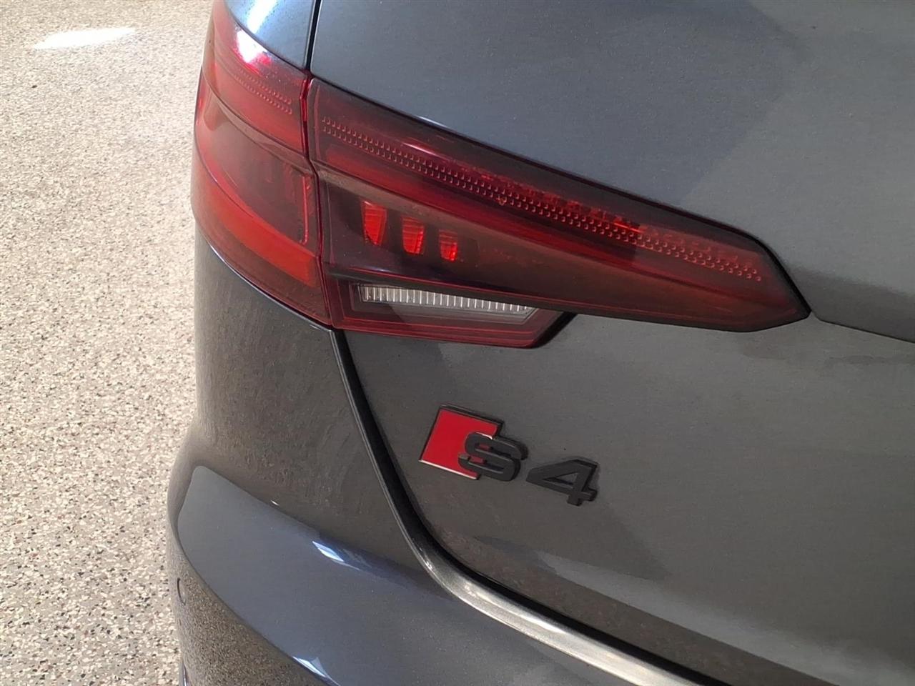 Audi S4 3.0 TFSI Prestige quattro AWD 2018