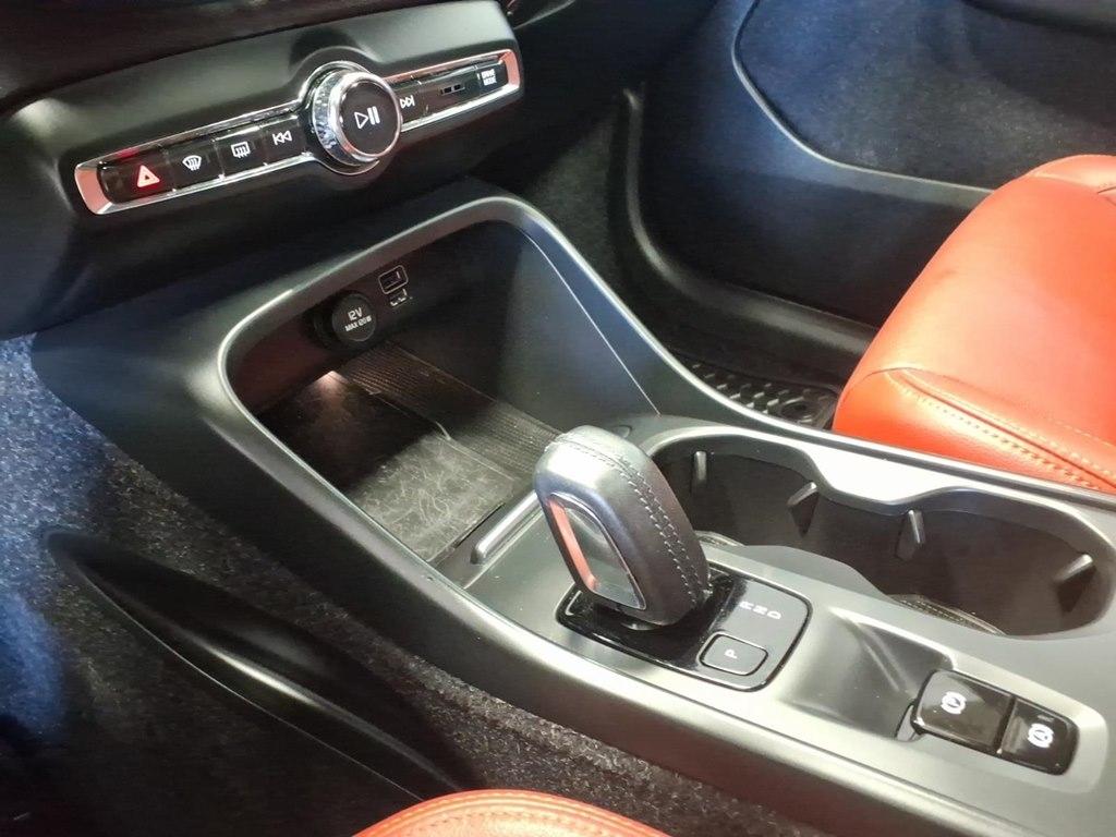 Volvo XC40 T5 AWD Momentum 2020