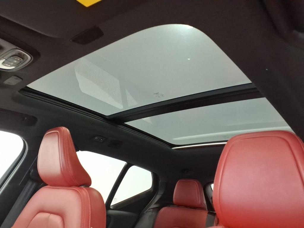 Volvo XC40 T5 AWD Momentum 2020