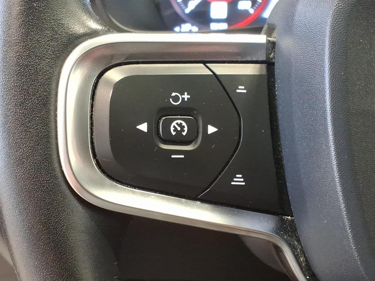 Volvo XC40 T5 AWD Momentum 2020