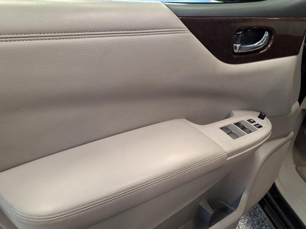 Nissan Quest 4dr SV 2015