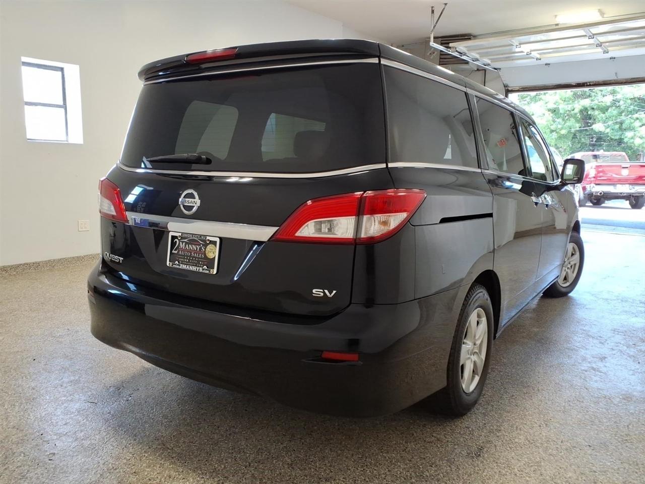 Nissan Quest 4dr SV 2015