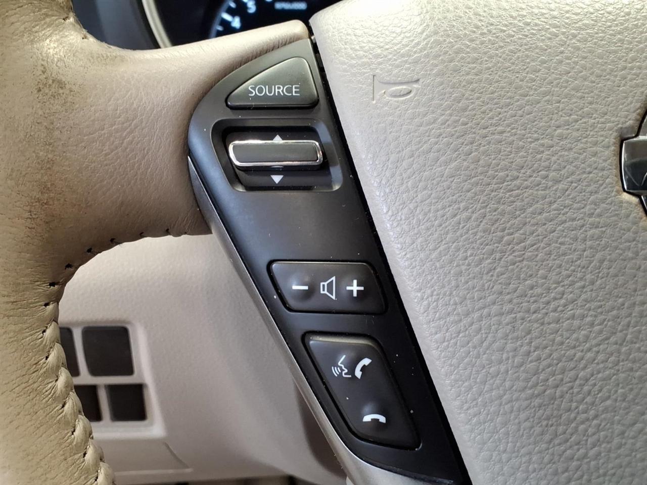 Nissan Quest 4dr SV 2015