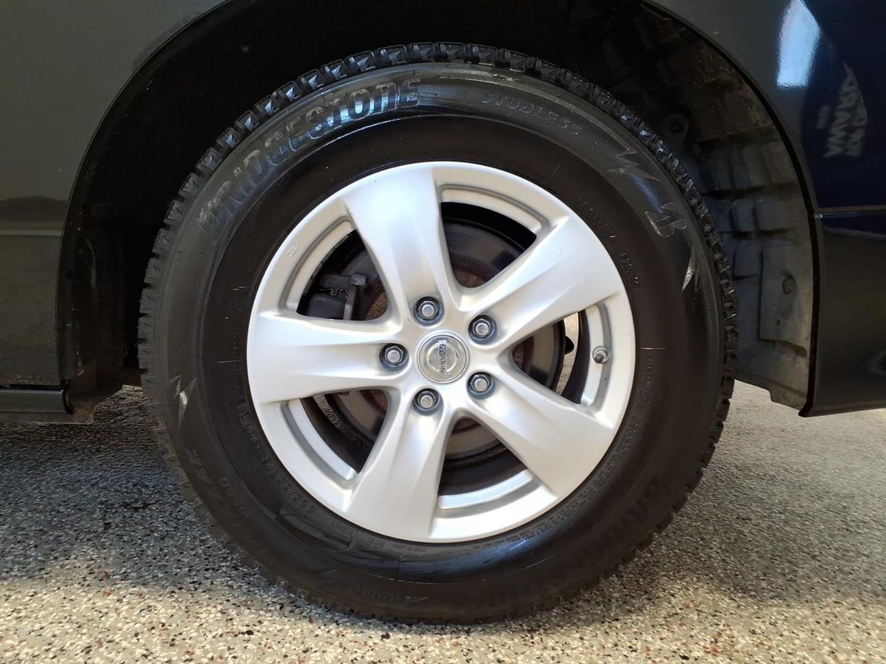 Nissan Quest 4dr SV 2015