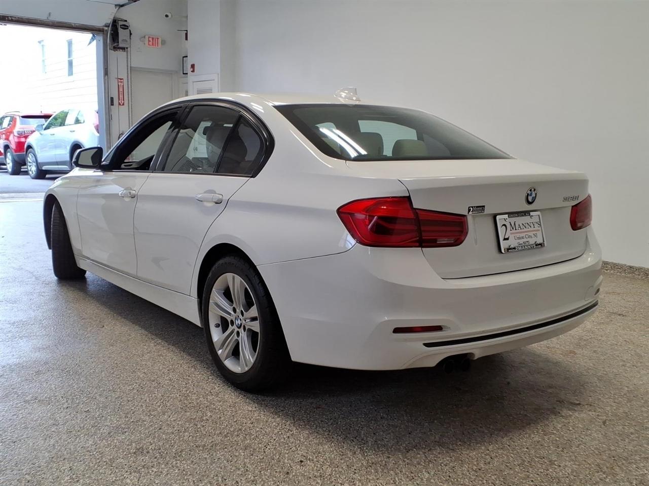 BMW 3 Series 4dr Sdn 328i RWD South Africa SULEV 2016