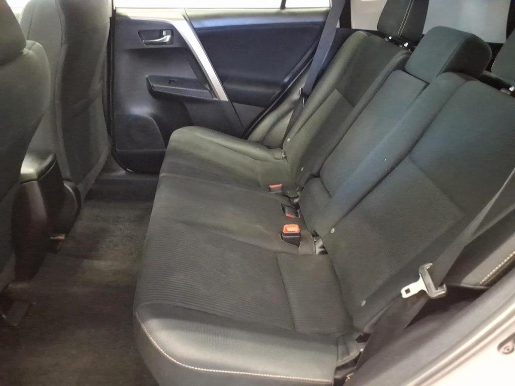 Toyota RAV4 AWD 4dr XLE (Natl) 2015